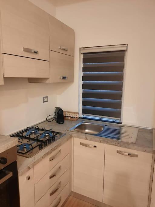 N&Ghomesweethome Raffaelloelegante Appartamento Ideale Casa Vacanze Affari Milano Exteriör bild