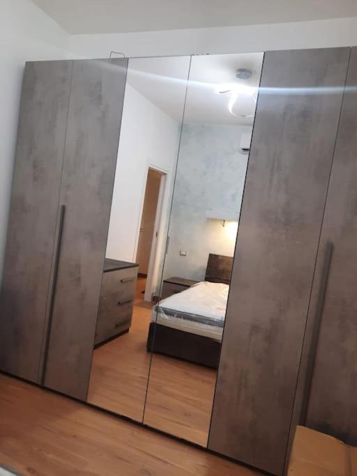 N&Ghomesweethome Raffaelloelegante Appartamento Ideale Casa Vacanze Affari Milano Exteriör bild