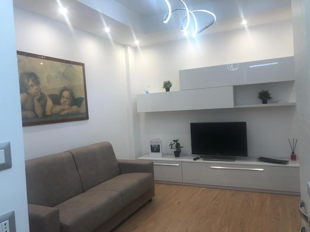 N&Ghomesweethome Raffaelloelegante Appartamento Ideale Casa Vacanze Affari Milano Exteriör bild