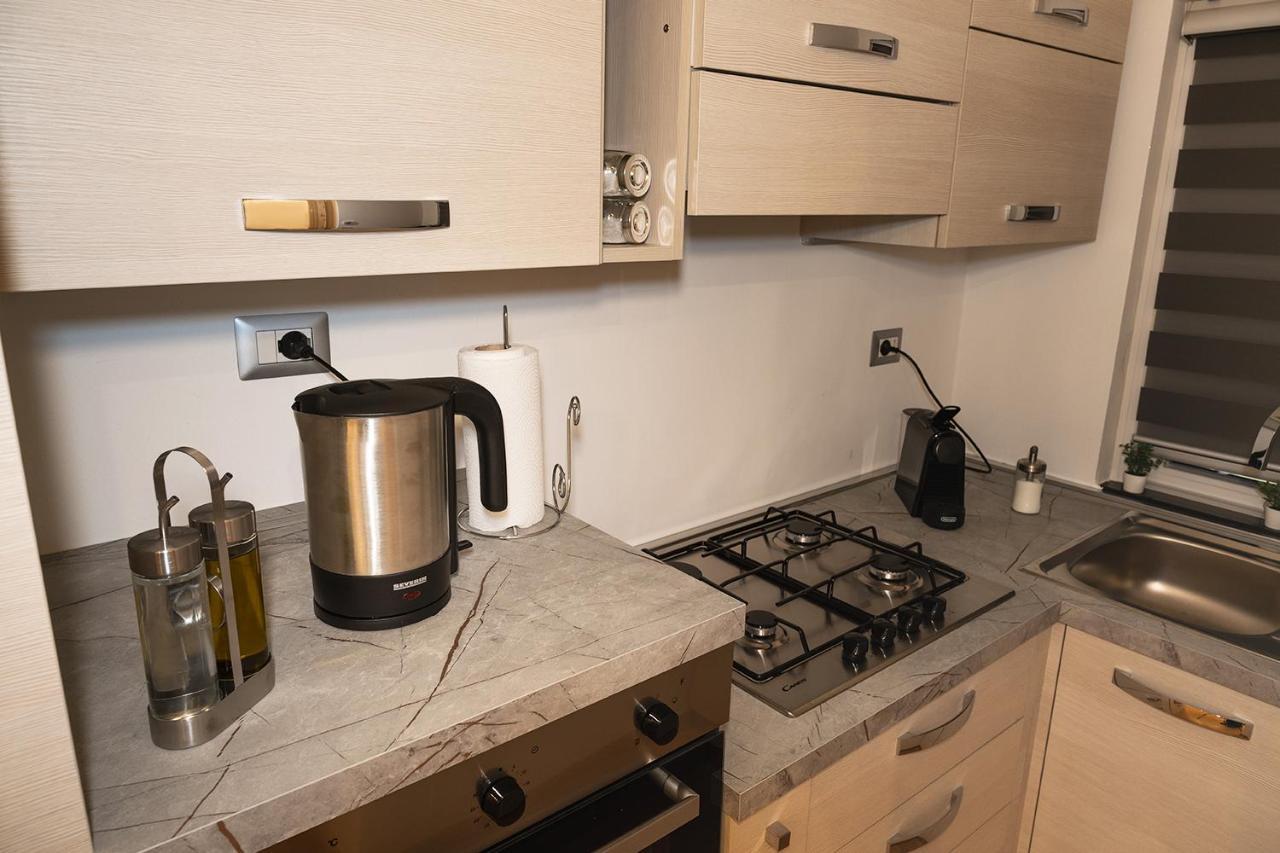 N&Ghomesweethome Raffaelloelegante Appartamento Ideale Casa Vacanze Affari Milano Exteriör bild